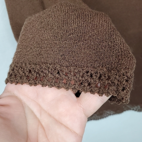 Sag Harbor sz M crocheted hem lightweight sweater - Picture 4 of 9